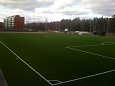 Jalgpallistaadionid Rootsis Tehiskattega jalgpallistaadion Rootsis. Kunstmuru paigaldus jalgpallivljakule teeb hooldamise lihtsamaks.  
