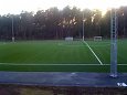Rohelise muruvaibaga jalgpalliplats on tänu tehismurule kasu.. | Jalgpallistaadionid Rootsis Rohelise muruvaibaga jalgpalliplats on tänu tehismurule kasutatav nii vihmast kui lumest sõltumatult, sest ei lähe ka sügiseste niiskete ilmadega kunagi poriseks.  