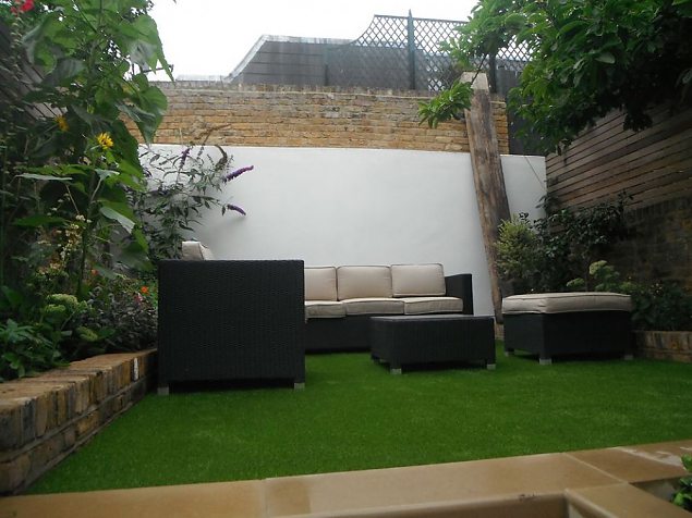 Tehismuru pakub õdusate nurgakeste loomise võimalust, mis muidu ei oleks eriti hästi hooldatavad.  Tehismuru pakub õdusate nurgakeste loomise võimalust, mis .. | Tehismuru Lõuna-Aafrikas