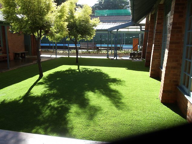 Aias tehismuru kasutamine on kindel valik nii intensiivse päikesekiirguse, lume ja pakasega. Loe veel lisaks lehel <a href=http://www.artifgrass.com/Vastupidav_kunstmuru_700.htm>kunstmuru</a> kohta.  Aias tehismuru kasutamine on kindel valik nii intensiivse p.. | Tehismuru Lõuna-Aafrikas